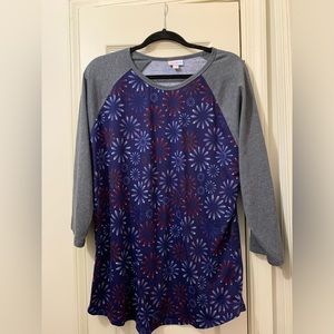 LuLaRoe Randy shirt 3XL America collection.Fireworks pattern w/gray sleeves.NWOT